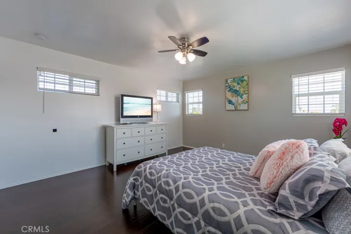 Upstairs Bedroom #5