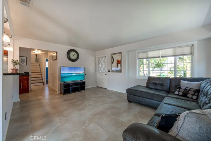 Livingroom/Hallway