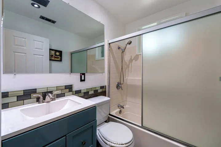 Downstairs Bathroom #2