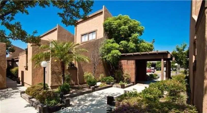 2700 Brea Boulevard 4, Fullerton, California 92835