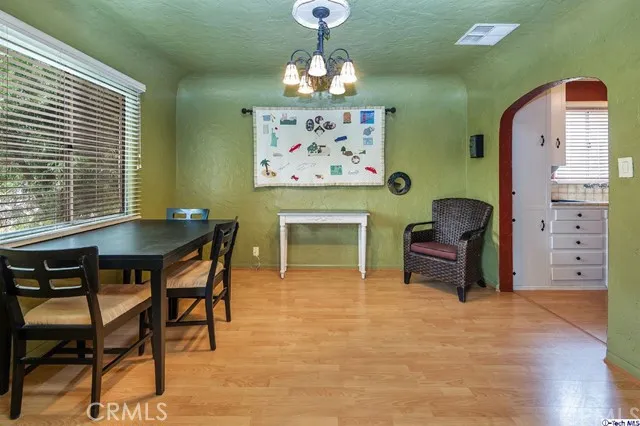10758 Mcvine Avenue, Sunland, California 91040