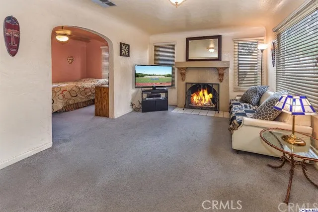 10758 Mcvine Avenue, Sunland, California 91040