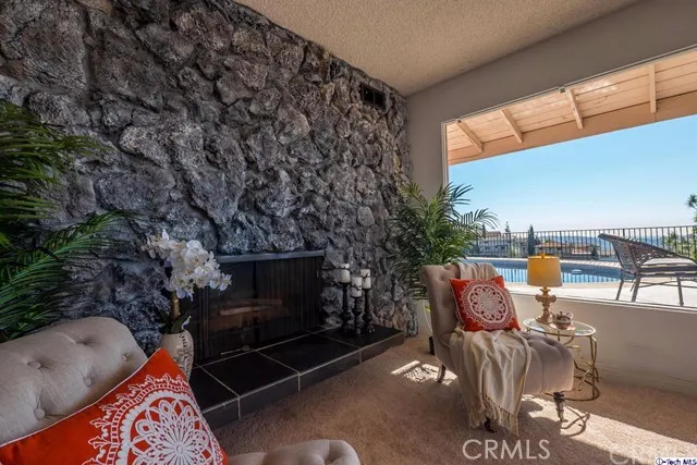 330 Wonderview Drive, Glendale, California 91202