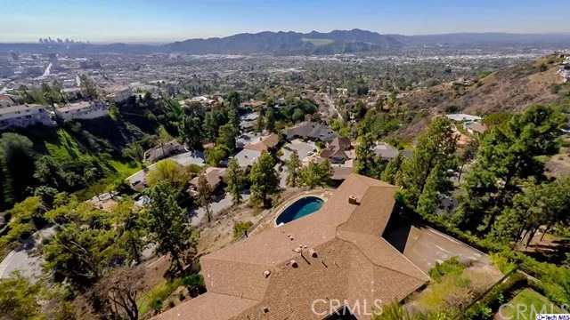330 Wonderview Drive, Glendale, California 91202