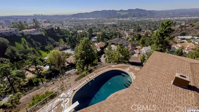 330 Wonderview Drive, Glendale, California 91202