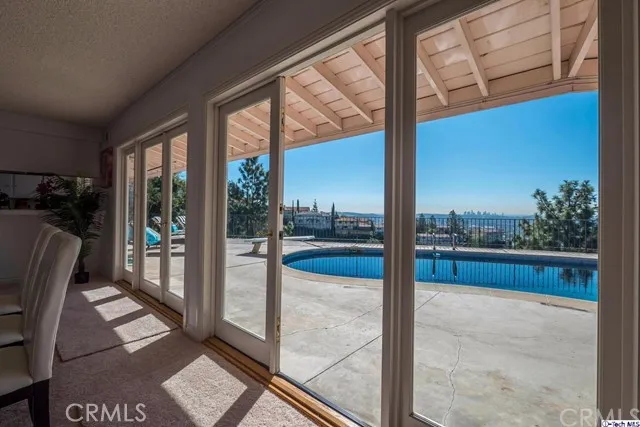 330 Wonderview Drive, Glendale, California 91202