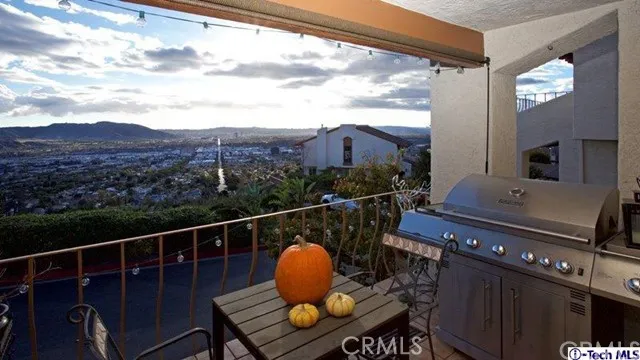 1613 Camino De Villas, Burbank, California 91501