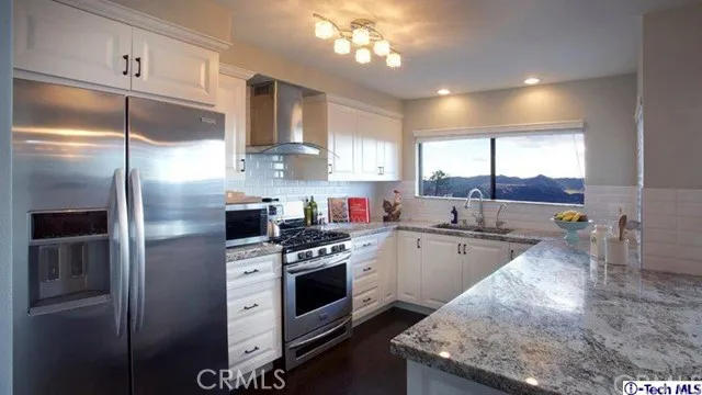 1613 Camino De Villas, Burbank, California 91501
