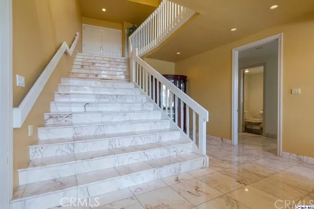 3322 Barnes Circle, Glendale, California 91208