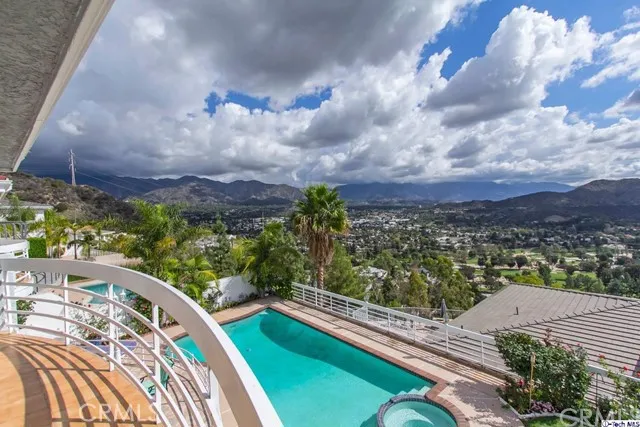 3322 Barnes Circle, Glendale, California 91208