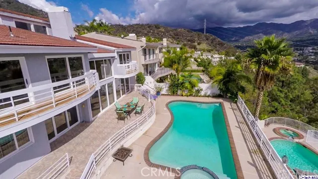 3322 Barnes Circle, Glendale, California 91208