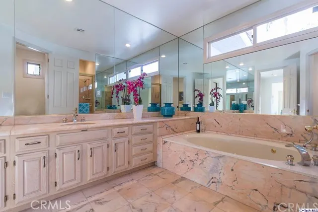 3322 Barnes Circle, Glendale, California 91208