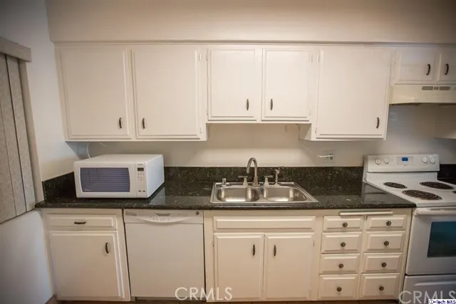 215 N Kenwood Street 105, Glendale, California 91206