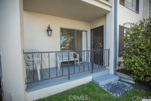 215 N Kenwood Street 105, Glendale, California 91206