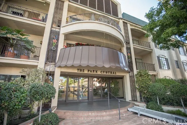 215 N Kenwood Street 105, Glendale, California 91206