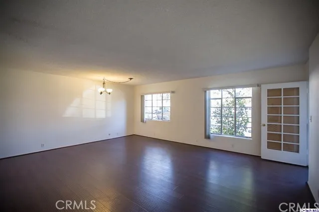 215 N Kenwood Street 105, Glendale, California 91206