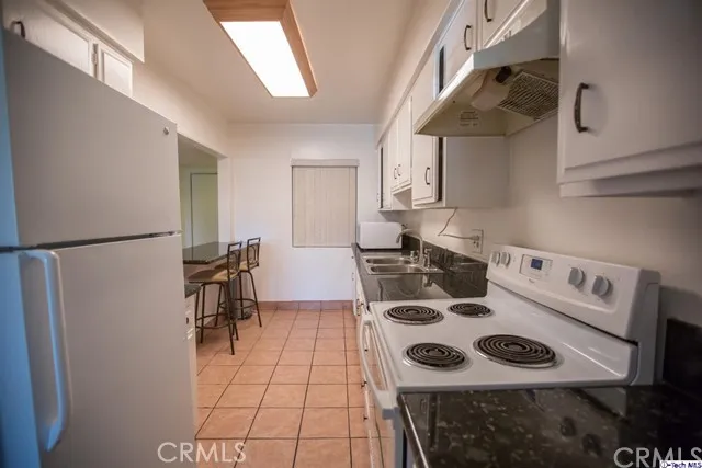 215 N Kenwood Street 105, Glendale, California 91206