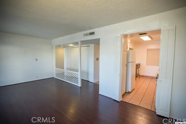 215 N Kenwood Street 105, Glendale, California 91206