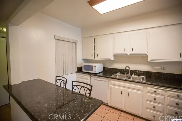 215 N Kenwood Street 105, Glendale, California 91206