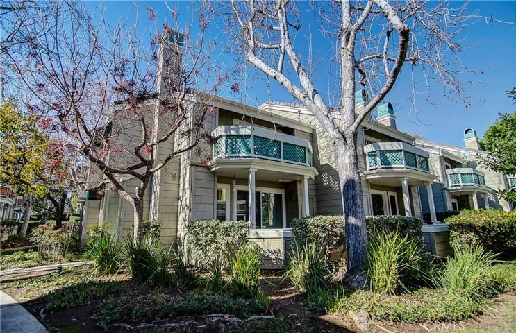 Fantastic 2 story townhome located at the rear of the complex on a serene greenbelt.