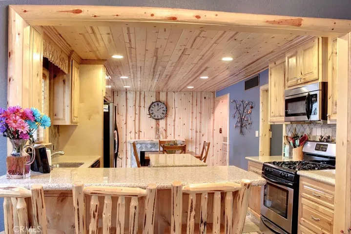 147 Teakwood Drive, Big Bear, California 92315