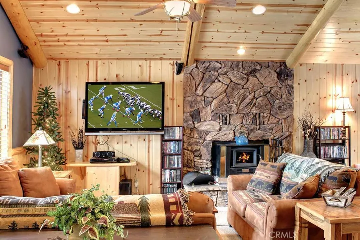 147 Teakwood Drive, Big Bear, California 92315