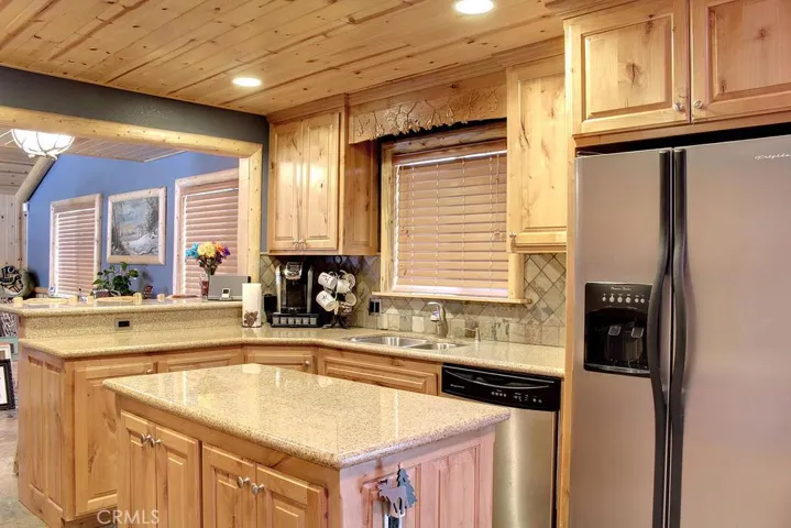 147 Teakwood Drive, Big Bear, California 92315