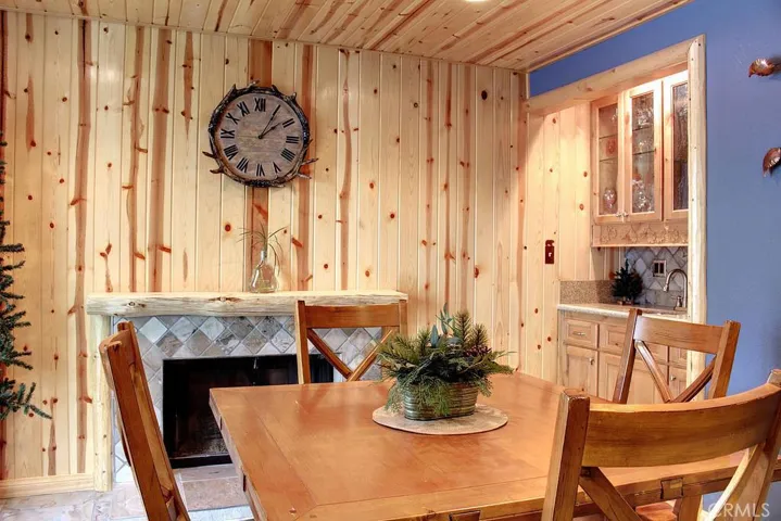 147 Teakwood Drive, Big Bear, California 92315