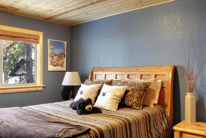 147 Teakwood Drive, Big Bear, California 92315