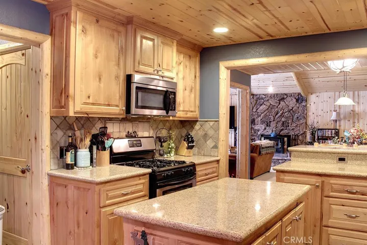 147 Teakwood Drive, Big Bear, California 92315