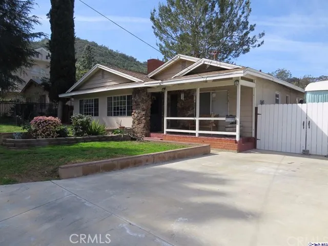 10223 Floralita Avenue, Sunland, California 91040