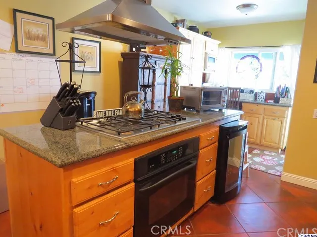 10223 Floralita Avenue, Sunland, California 91040