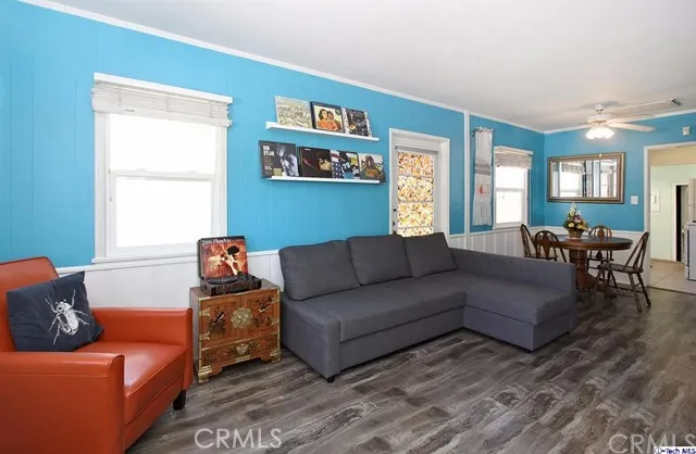 2116 W Chandler Boulevard, Burbank, California 91506