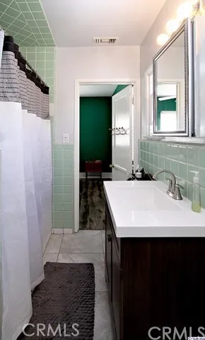 2116 W Chandler Boulevard, Burbank, California 91506