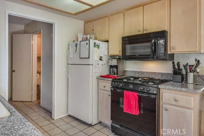 121 S Broadway, Redondo Beach, California 90277