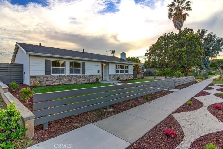 8342 Indianapolis Avenue, Huntington Beach, California 92646