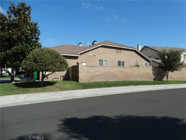 13629 Golden Eagle Court, Eastvale, California 92880