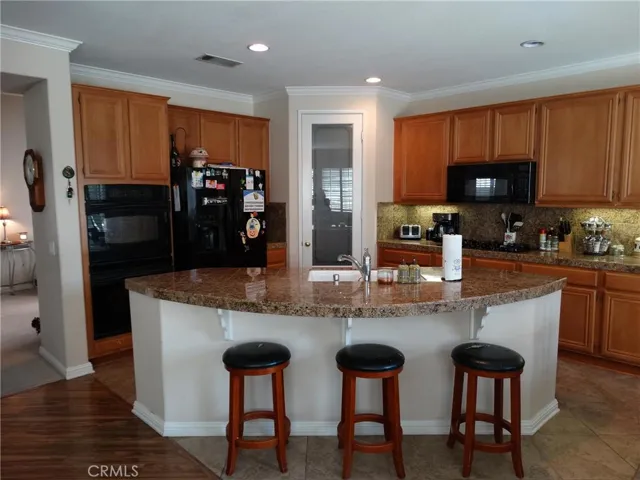 13629 Golden Eagle Court, Eastvale, California 92880