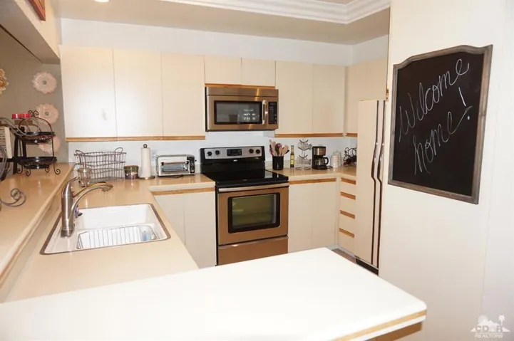 77744 N Woodhaven Drive, Palm Desert, California 92211
