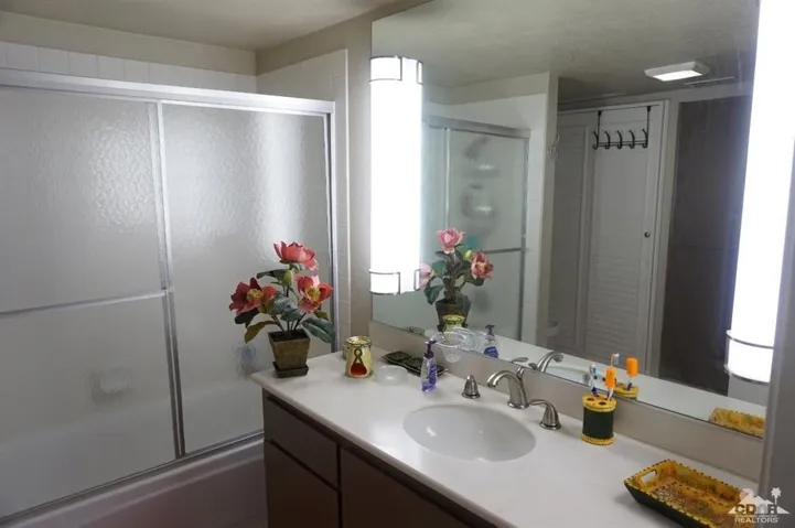 77744 N Woodhaven Drive, Palm Desert, California 92211