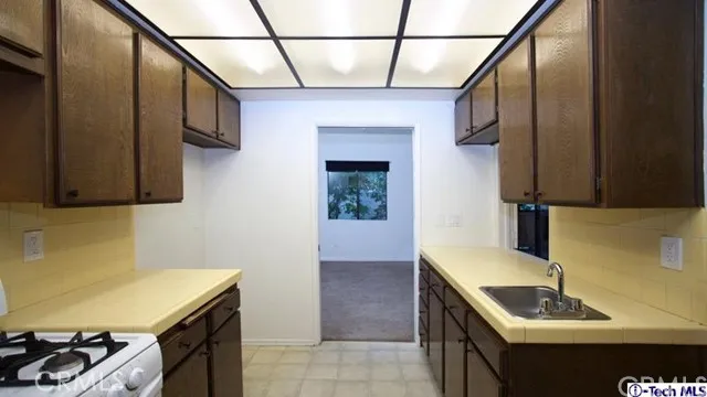 323 N Jackson Street 201, Glendale, California 91206