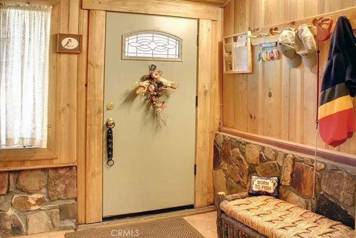 505 Wanita Lane, Big Bear, California 92315