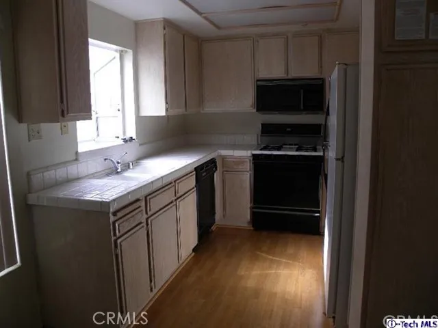 8840 Burnet Avenue 6, North Hills, California 91343