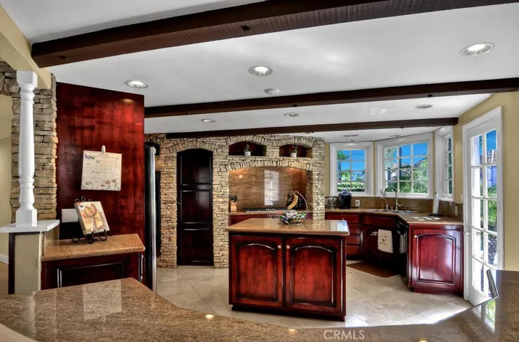 22921 Bergantin, Mission Viejo, California 92692