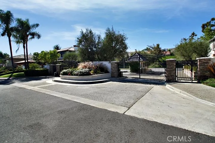 22921 Bergantin, Mission Viejo, California 92692