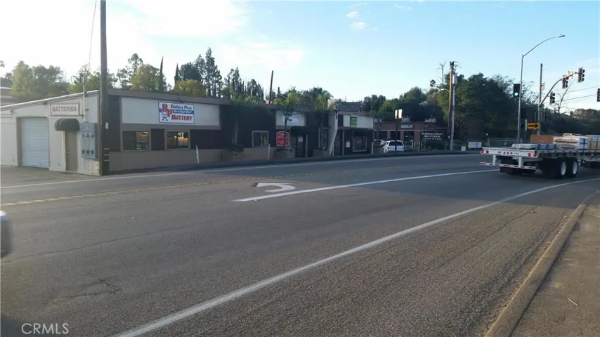 805 E Mission Road, Fallbrook, California 92028
