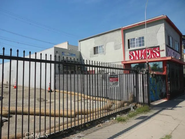 4717 Crenshaw Boulevard, Ladera Heights, California 90043