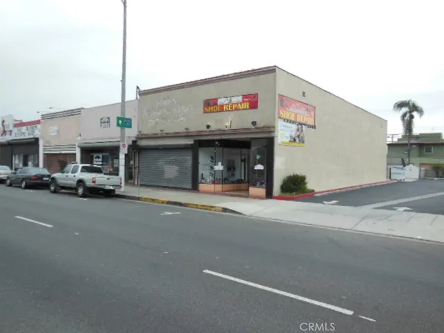 2924 – 2926 W Manchester Boulevard, Inglewood, California 90305