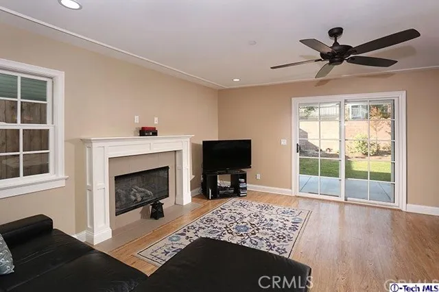 3055 Piedmont Avenue, La Crescenta, California 91214