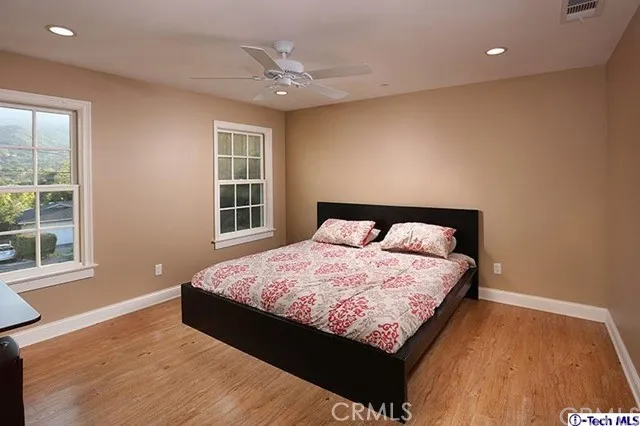 3055 Piedmont Avenue, La Crescenta, California 91214